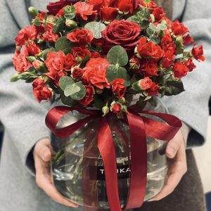 جار گل رز مینیاتوری قرمز