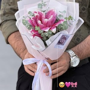 دسته گل لیلی رز