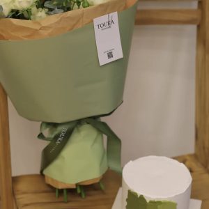 دسته گل و کیک
